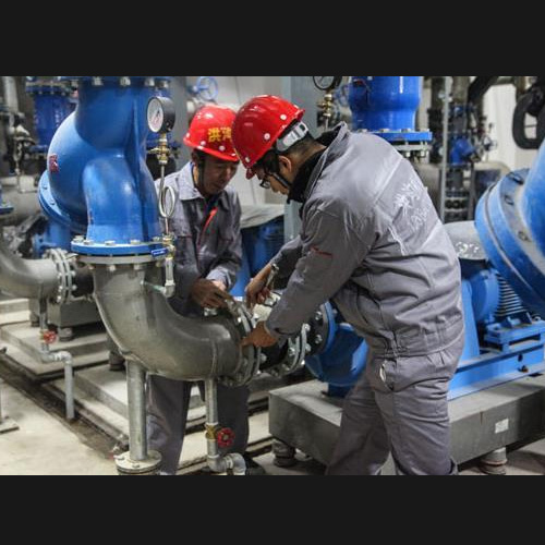 宣城工厂设备维修现场